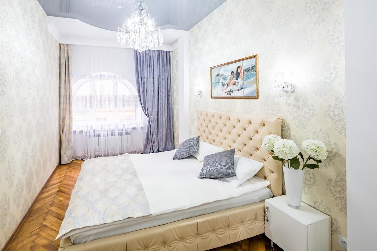 Designer apartment! Lviv Buitenkant foto